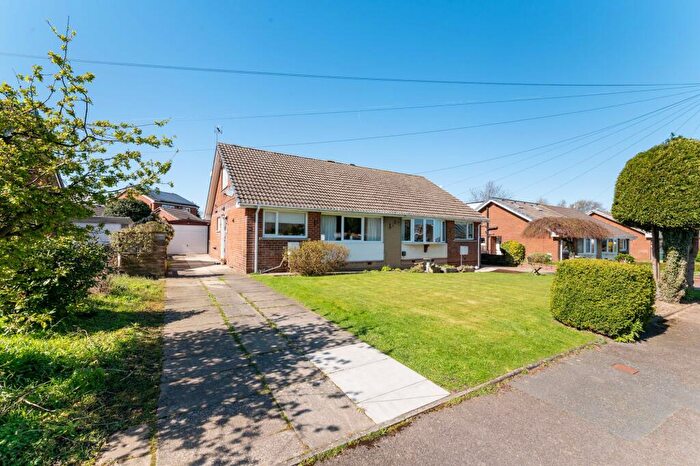 4 Bedroom Semi-Detached Bungalow For Sale In Wharfedale Crescent, Skelmanthorpe, HD8