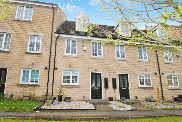 3 Bedroom Terraced House To Rent In Redbrook Way, Bradford, BD9