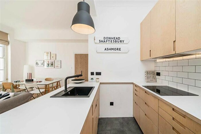 2 Bedroom Flat For Sale In Kennington Park Road, Kennington, SE11