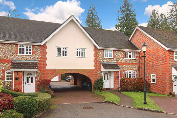 3 Bedroom Terraced House For Sale In Tring, HP23