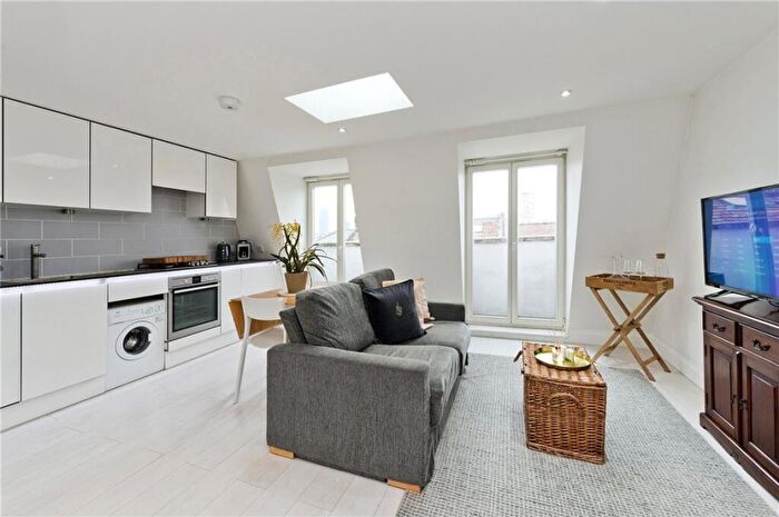 1 Bedroom Flat To Rent In Battersea Park Road, Battersea, SW11