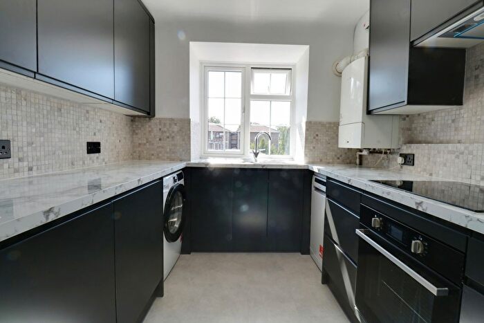 2 Bedroom Flat To Rent In Wolsey Court, London Road, BR1