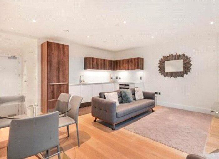 1 Bedroom Flat To Rent In Lockington Road, London, SW8