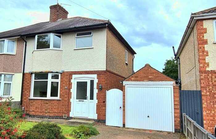 3 Bedroom Property To Rent In Percival Road, Rugby, Warwickshire, CV22