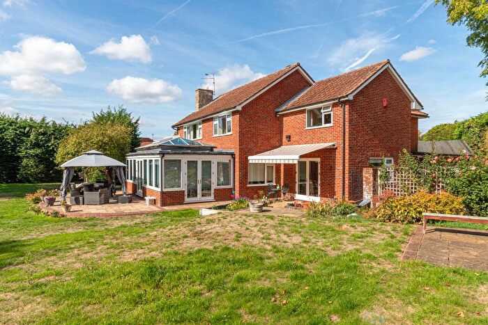 4 Bedroom Detached House For Sale In Old Barn Close, Emmer Green, RG4