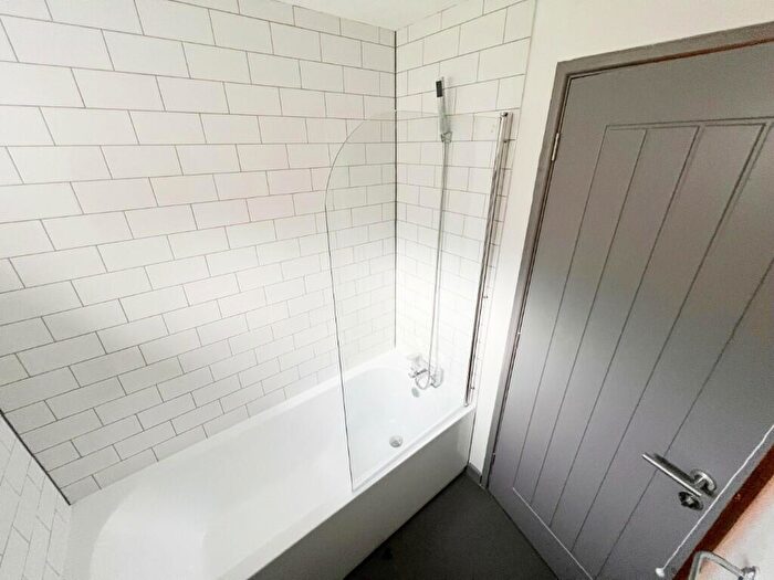 2 Bedroom Apartment To Rent In Pearson Square Doctor's Block, IP3