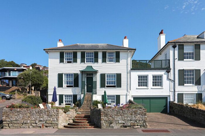 4 Bedroom Detached House For Sale In Sandgate Esplanade, Sandgate, CT20