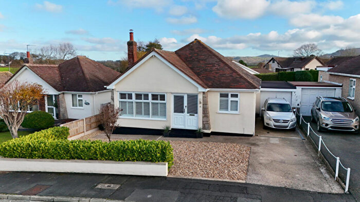 2 Bedroom Bungalow For Sale In Bryn Hafod, Rhuddlan, LL18