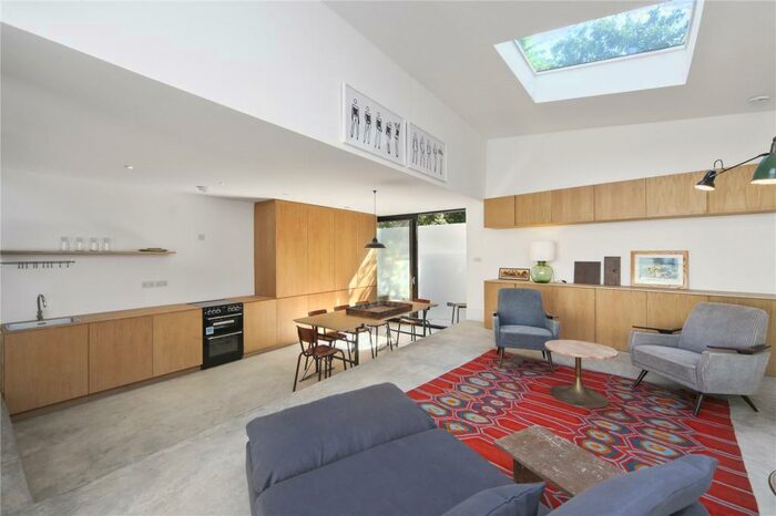 1 Bedroom Mews To Rent In Rainham Road, London, NW10