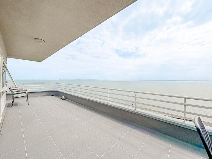 2 Bedroom Flat For Sale In Seaforth Road, Argyll House, SS0