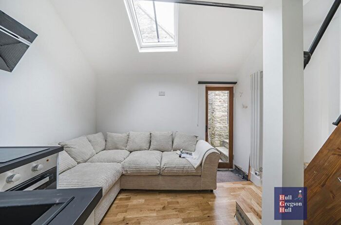 1 Bedroom Property For Sale In Marshall Row, Swanage, BH19 - Photo 6