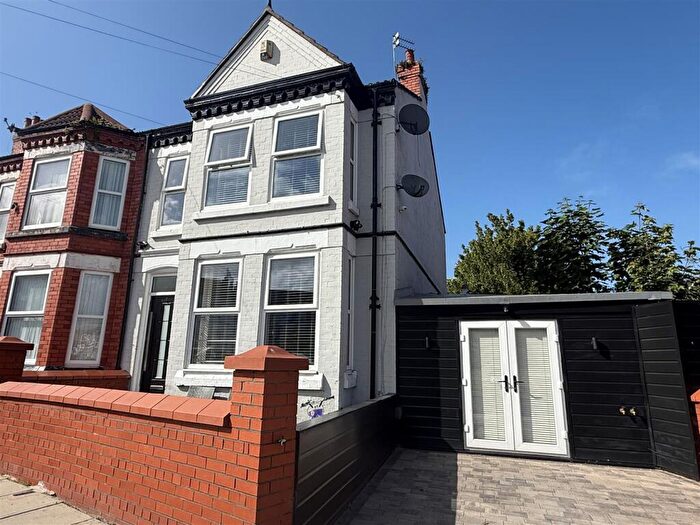 4 Bedroom End Of Terrace House For Sale In Chatsworth Road, Rock Ferry, CH42
