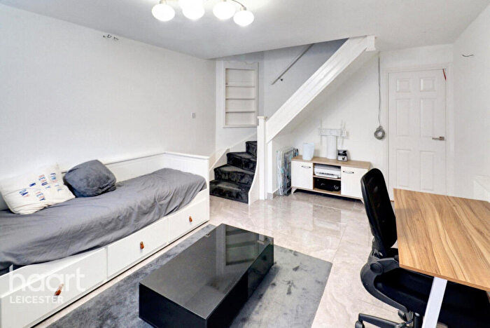 2 Bedroom Semi-Detached House For Sale In Cherrybrook Close, Leicester, LE4