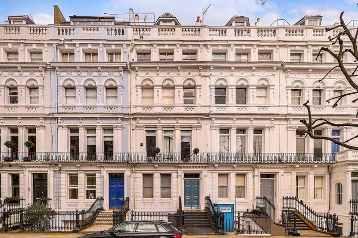 1 Bedroom Flat To Rent In Ladbroke Gardens, London, W11