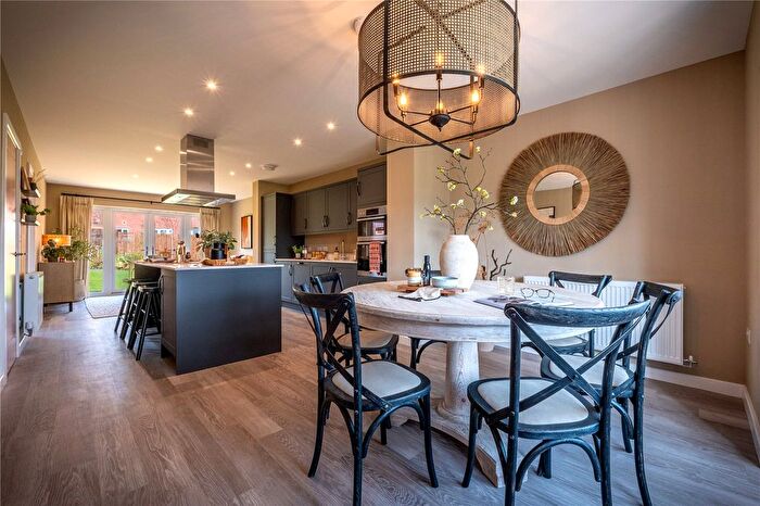 4 Bedroom Detached House For Sale In The Grange, Winchcombe Road, Toddington, Gloucestershire, GL54