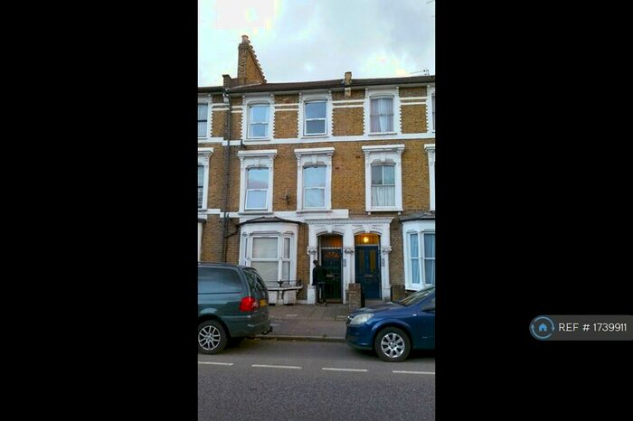 2 Bedroom Flat To Rent In Stoke Newington, London, N16