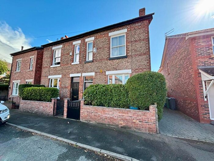 2 Bedroom Semi-Detached House For Sale In Lingard Road, Northenden, M22