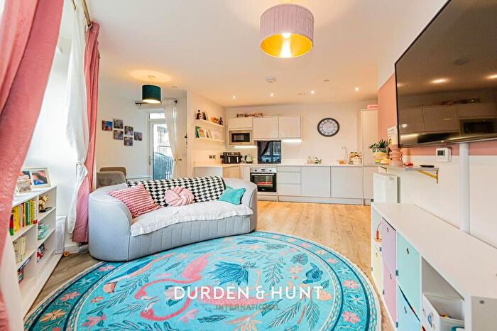 2 Bedroom Apartment For Sale In Academy Way, Loughton, IG10