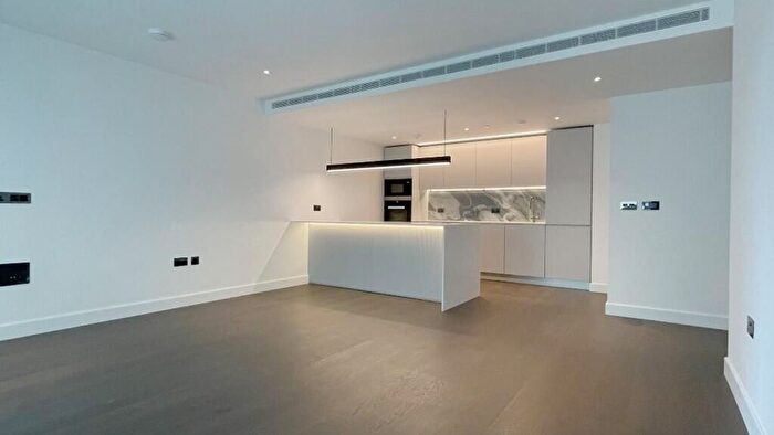 4 Bedroom Flat To Rent In Fountain Park Way, London, W12