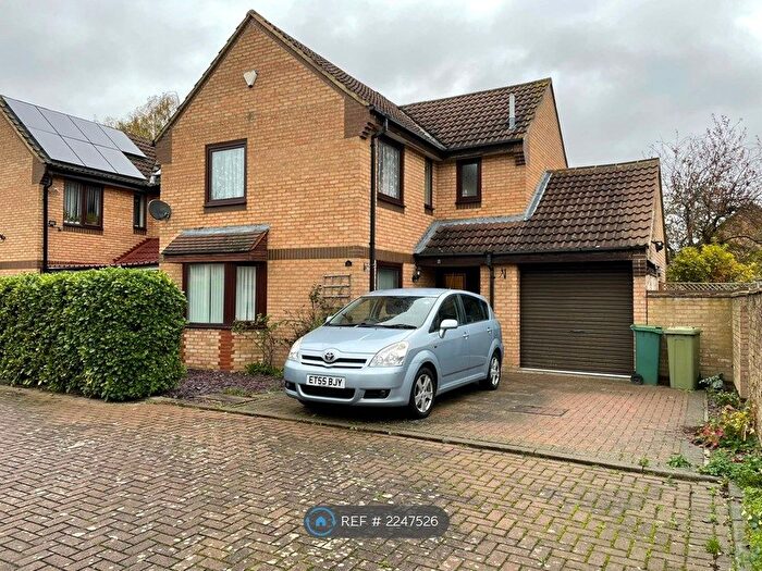 4 Bedroom Detached House To Rent In Ibstone Avenue, Bradwell Common, Milton Keynes, MK13