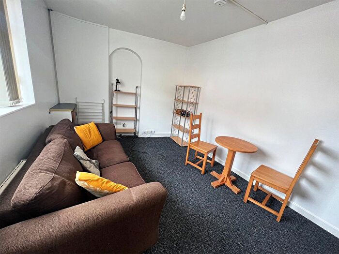 1 Bedroom Flat To Rent In Bond Street, Swansea, SA1
