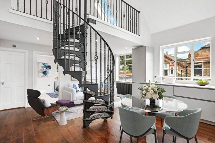 2 Bedroom Flat To Rent In Richmond Green, Richmond, TW9