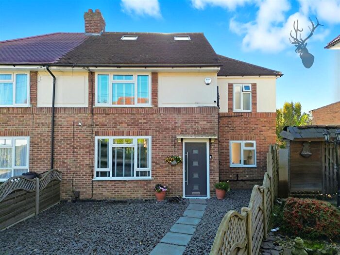 4 Bedroom Semi Detached House For Sale In Cascade Close, Buckhurst Hill, IG9