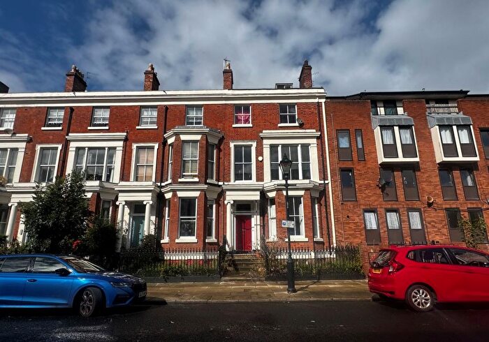 6 Bedroom Terraced House For Sale In Huskisson Street, Liverpool, Merseyside, L8