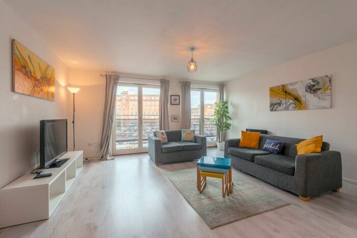 2 Bedroom Flat To Rent In Howard Street, Merchant City, G1