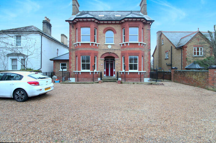 4 Bedroom Flat To Rent In Worple Road, Epsom, KT18