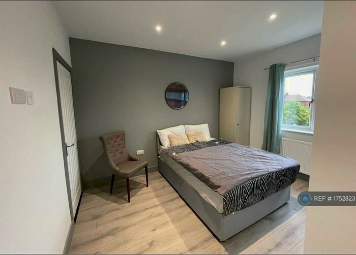 5 Bedroom Terraced House To Rent In Padholme Road, Peterborough, PE1