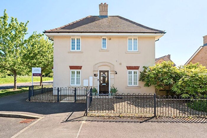 4 Bedroom Detached House For Sale In Hardy Way, Fairfield, SG5