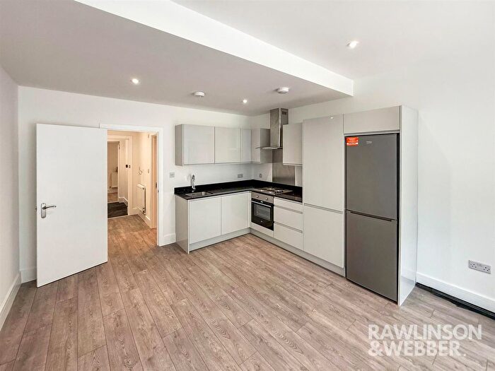 Studio To Rent In Molesey Road, West Molesey, KT8