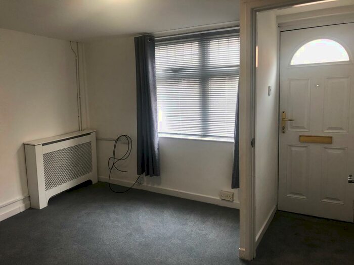 1 Bedroom Apartment To Rent In Outram Street, Sutton-In-Ashfield, NG17