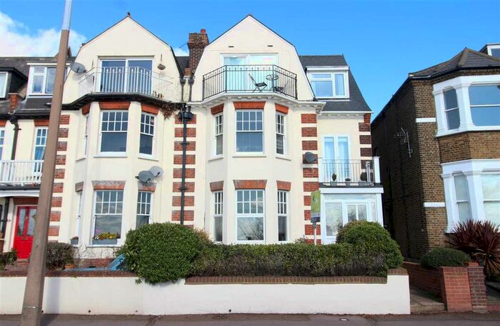 1 Bedroom Flat To Rent In Grand Parade, Leigh-On-Sea, SS9