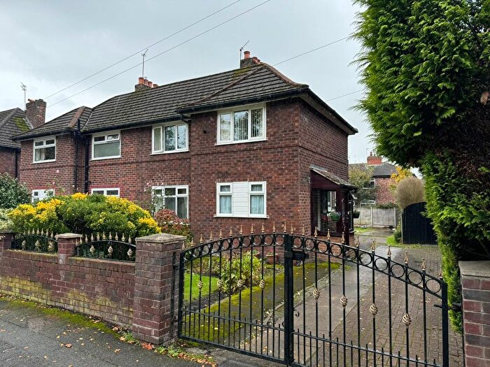 3 Bedroom Semi-detached House For Sale In Barlow Terrace, Chorlton, M21