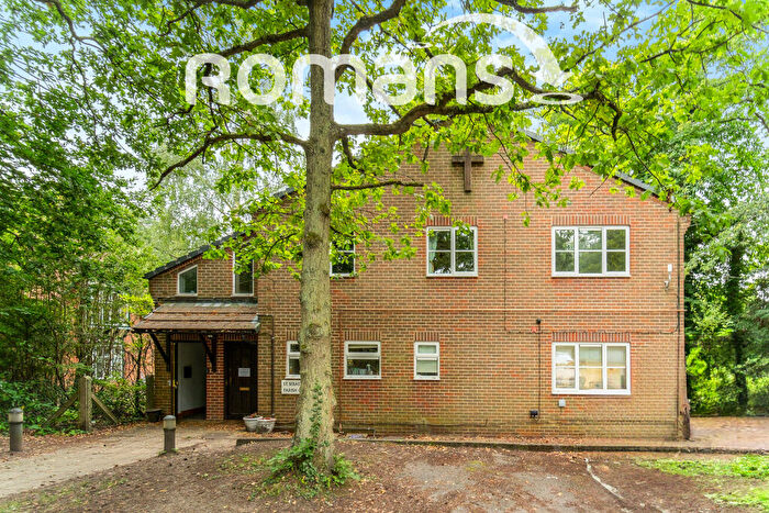 3 Bedroom Apartment To Rent In Nine Mile Ride, RG40