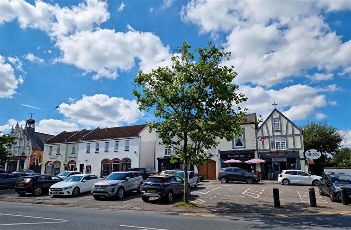 1 Bedroom Flat To Rent In Market Place, Bawtry, Doncaster, DN10