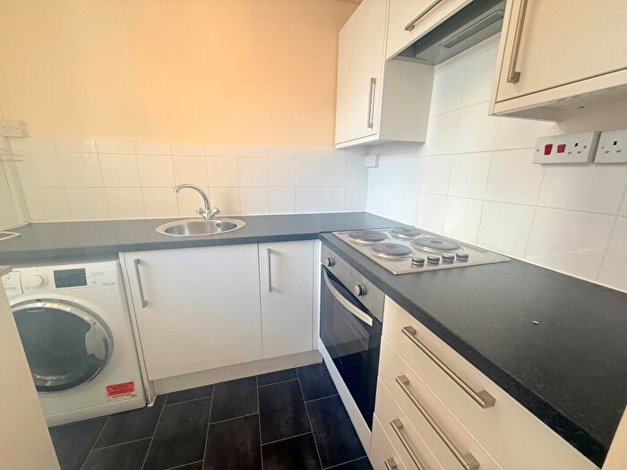 Studio To Rent In Bridge Road, Welwyn Garden City, AL8