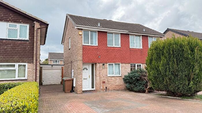 2 Bedroom Semi-Detached House To Rent In Oakridge Drive, Willenhall, WV12