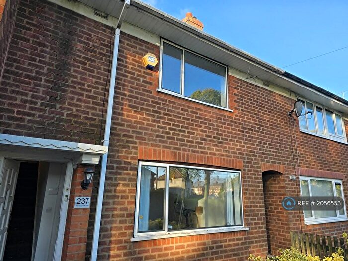 3 Bedroom Terraced House To Rent In Weoley Castle Road, Birmingham, B29