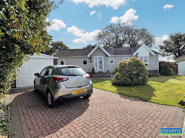 2 Bedroom Park Home For Sale In Springfield, Four Seasons Village, Winkleigh, Devon, EX19