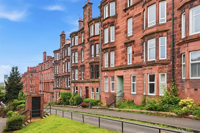 2 Bedroom Flat For Sale In / Apsley Street, Partick, G11