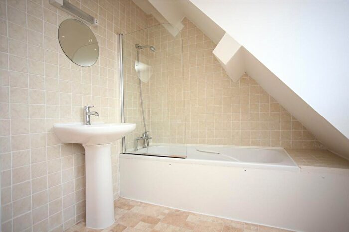 2 Bedroom Apartment To Rent In Albany Road, Cheltenham, GL50