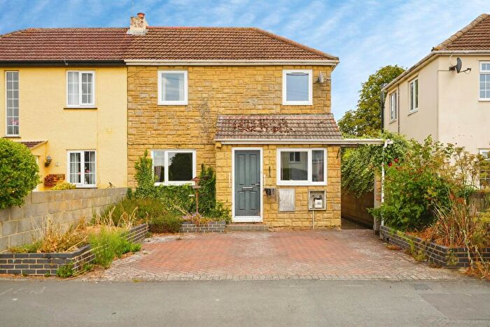 2 Bedroom Semi-Detached House For Sale In Queensway, Didcot, OX11