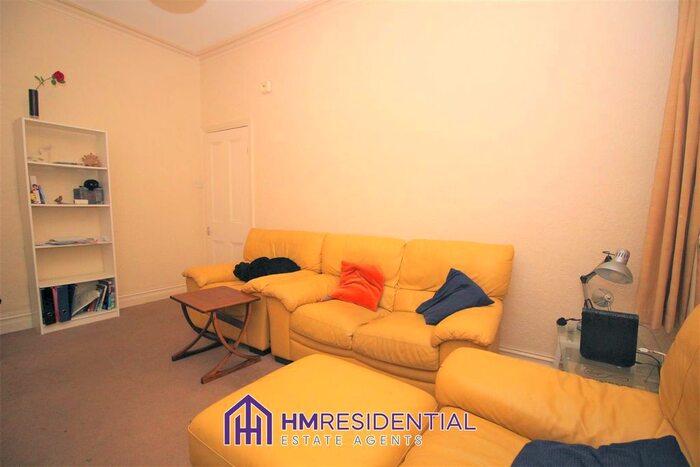 2 Bedroom Flat To Rent In Helmsley Road, Sandyford, Newcastle Upon Tyne, NE2