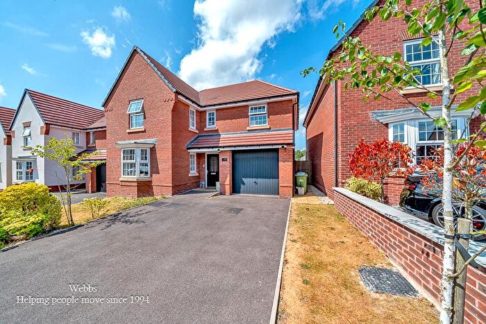 4 Bedroom Detached House For Sale In Tomkinson Heights, Hednesford, Cannock, WS12