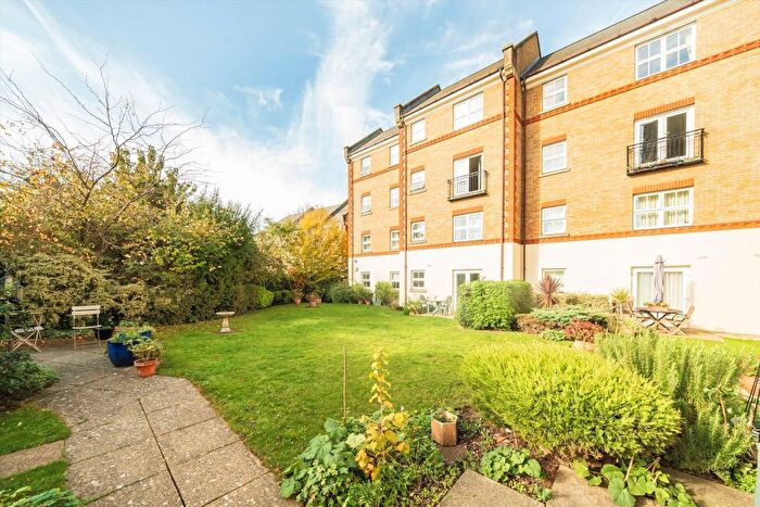 1 Bedroom Flat For Sale In Horn Lane, Acton, W3