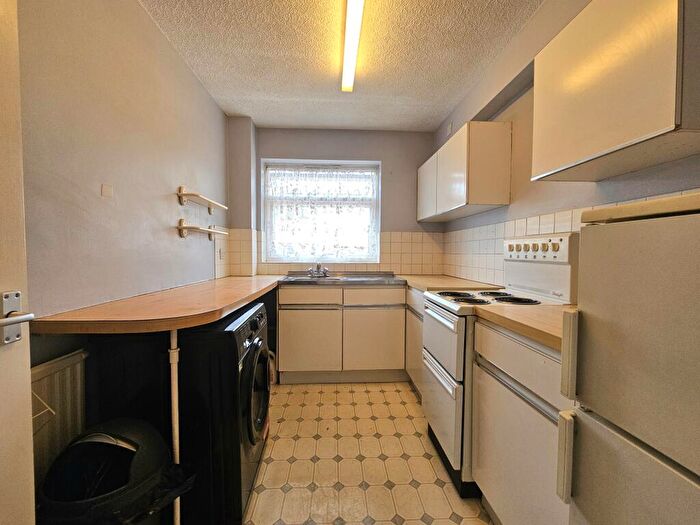 1 Bedroom Flat To Rent In Northview, Albermarle Road, BR3