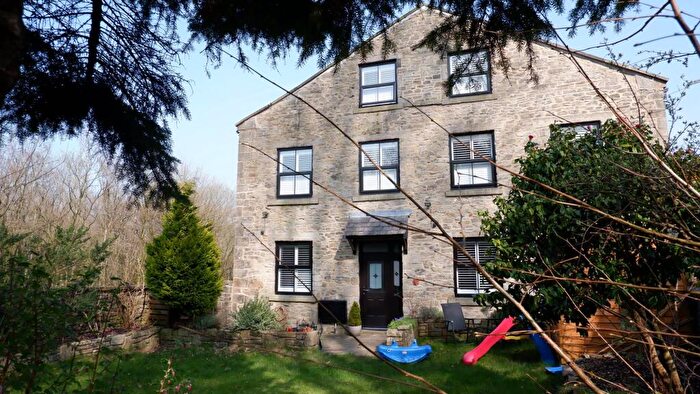 5 Bedroom Semi-Detached House For Sale In Bye Road, Shuttleworth, BL0